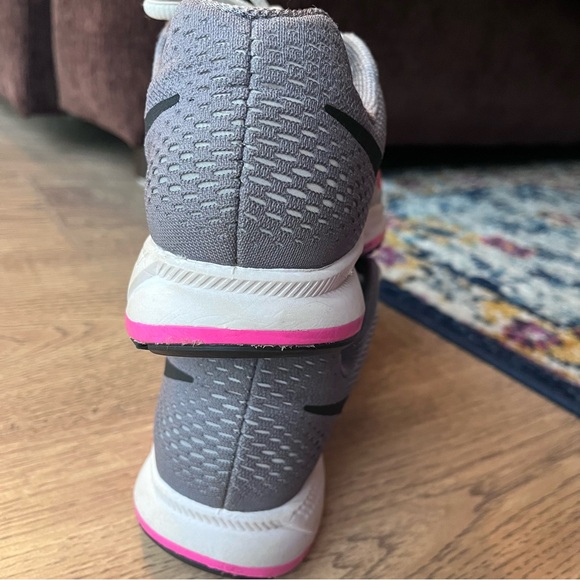 3 pairs of Women’s Nike Shoes - Picture 10 of 16